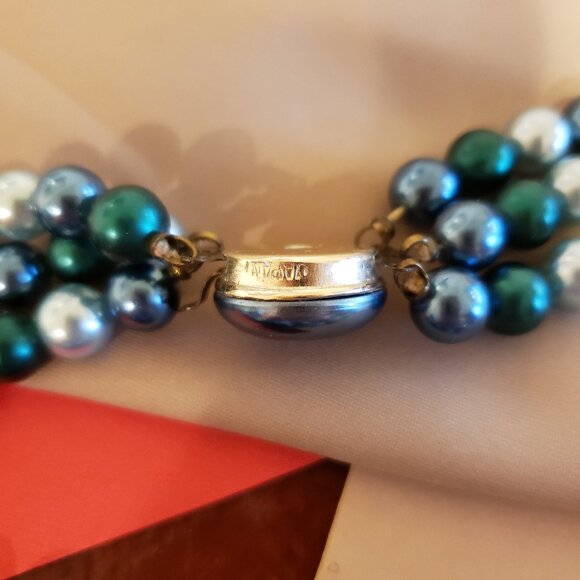 VINTAGE JAPAN FAUX BLUE PEARLS - Picture 3 of 6